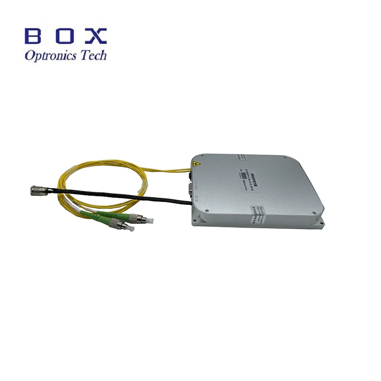 Amplificatore preliminare di un segnale debole su una fibra con un EDFA di band C Erbina