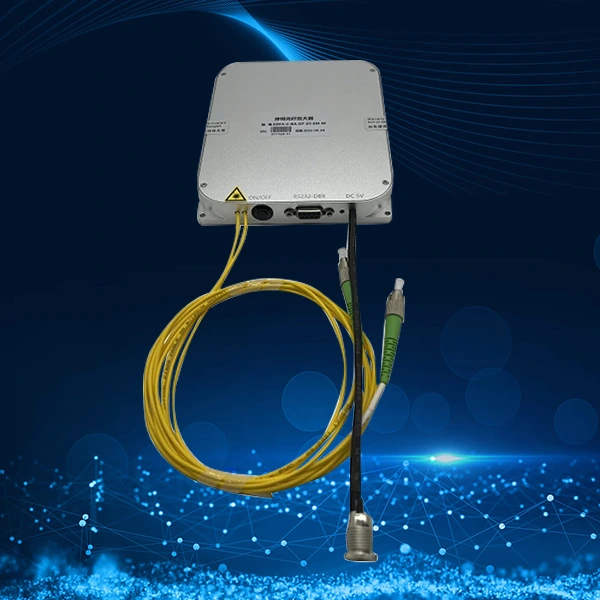 Amplificatore in fibra-ottica